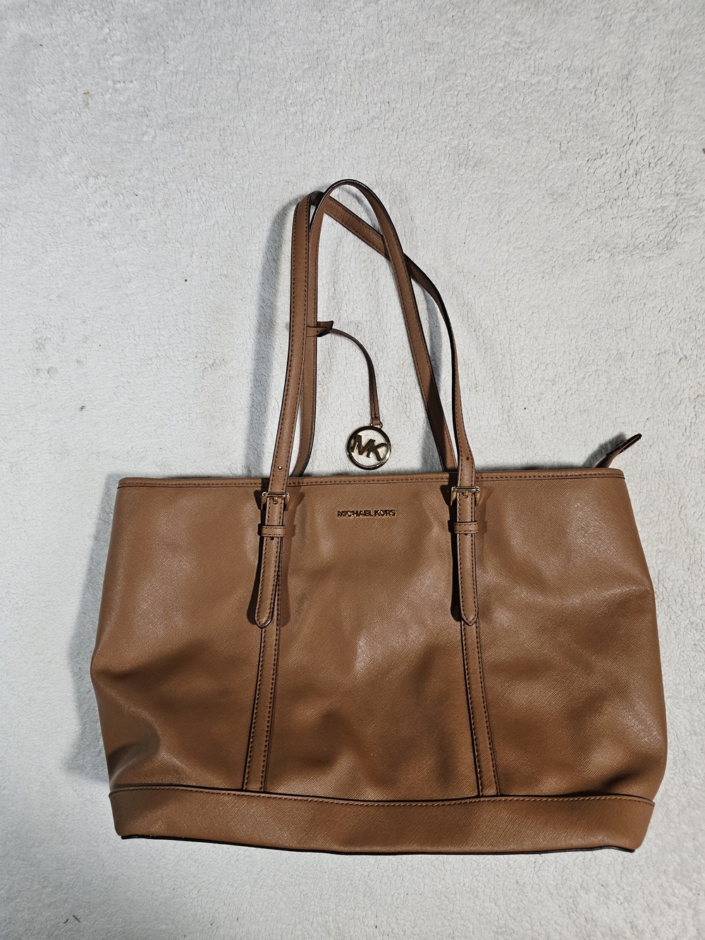 Michael Kors Jet Set Travel Handbag. - Picture 3 of 13